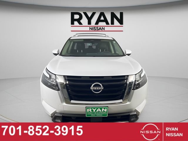 New 2025 Nissan Pathfinder Platinum w/ Cargo Package image 12
