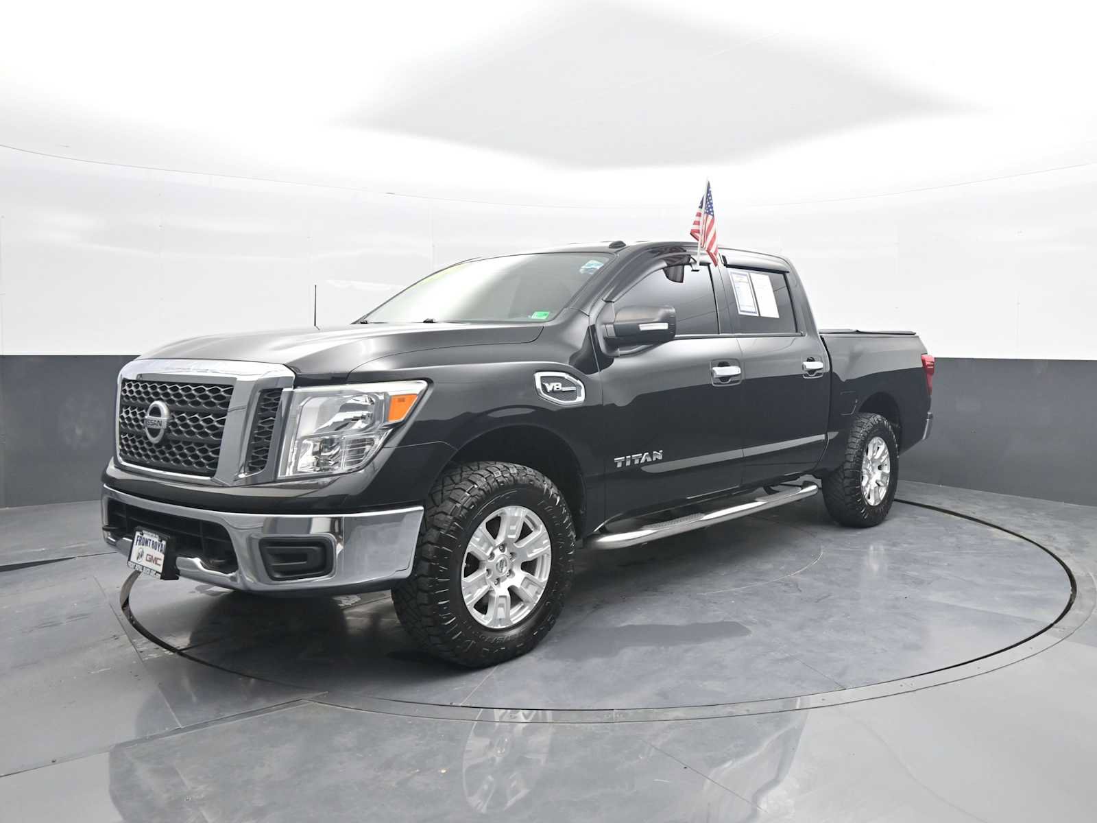 Used 2017 Nissan Titan SV AWD/4WD image 4