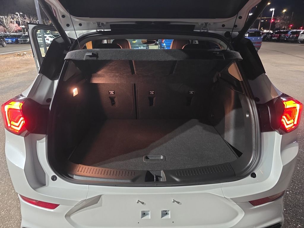 Used 2024 Buick Encore GX Avenir w/ Avenir Technology Package image 24