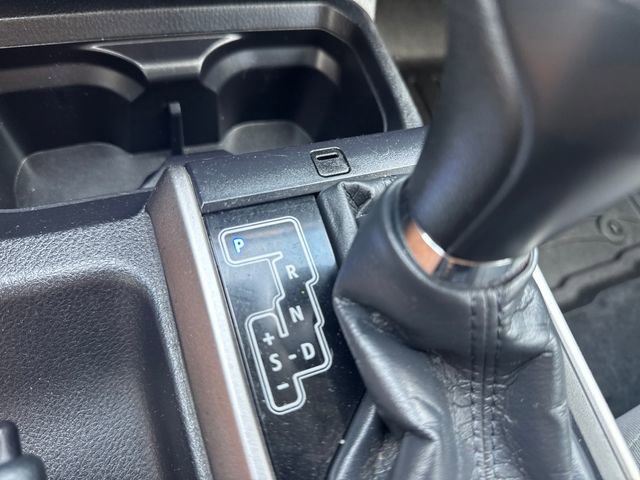 Used 2021 Toyota Tacoma SR5 AWD/4WD image 19