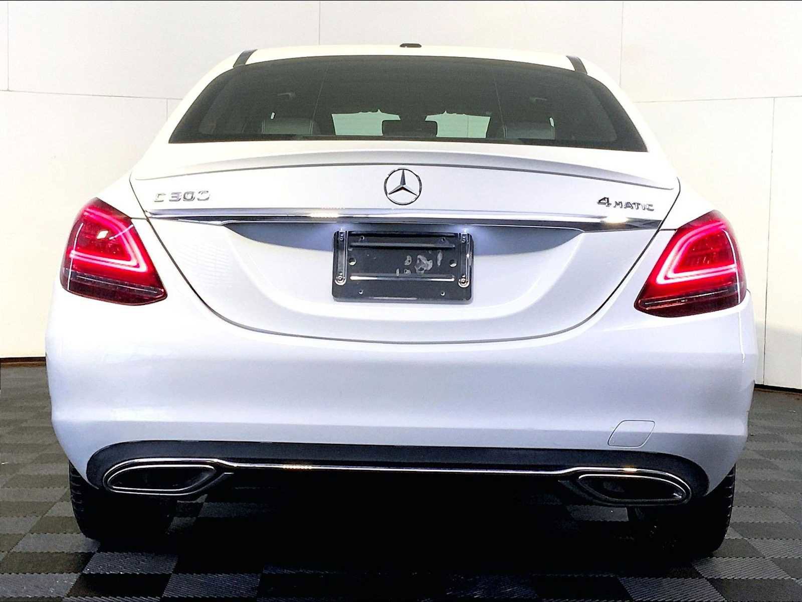 Used 2019 Mercedes-Benz C 300 4MATIC Sedan image 6