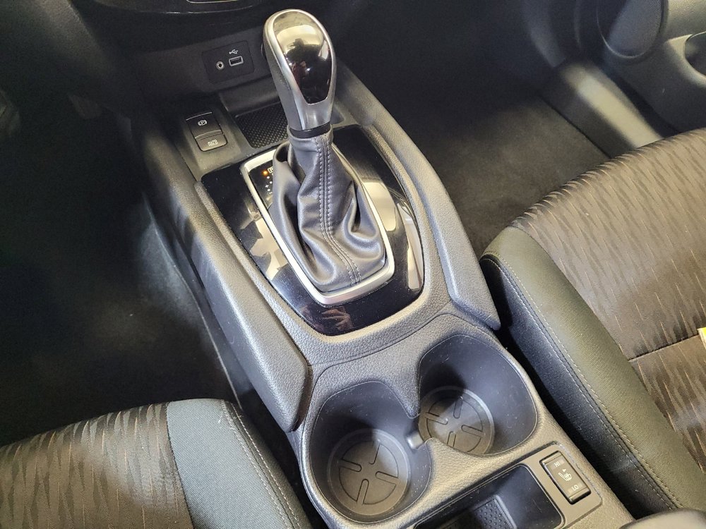 Used 2019 Nissan Rogue SV w/ Premium Package AWD/4WD image 26