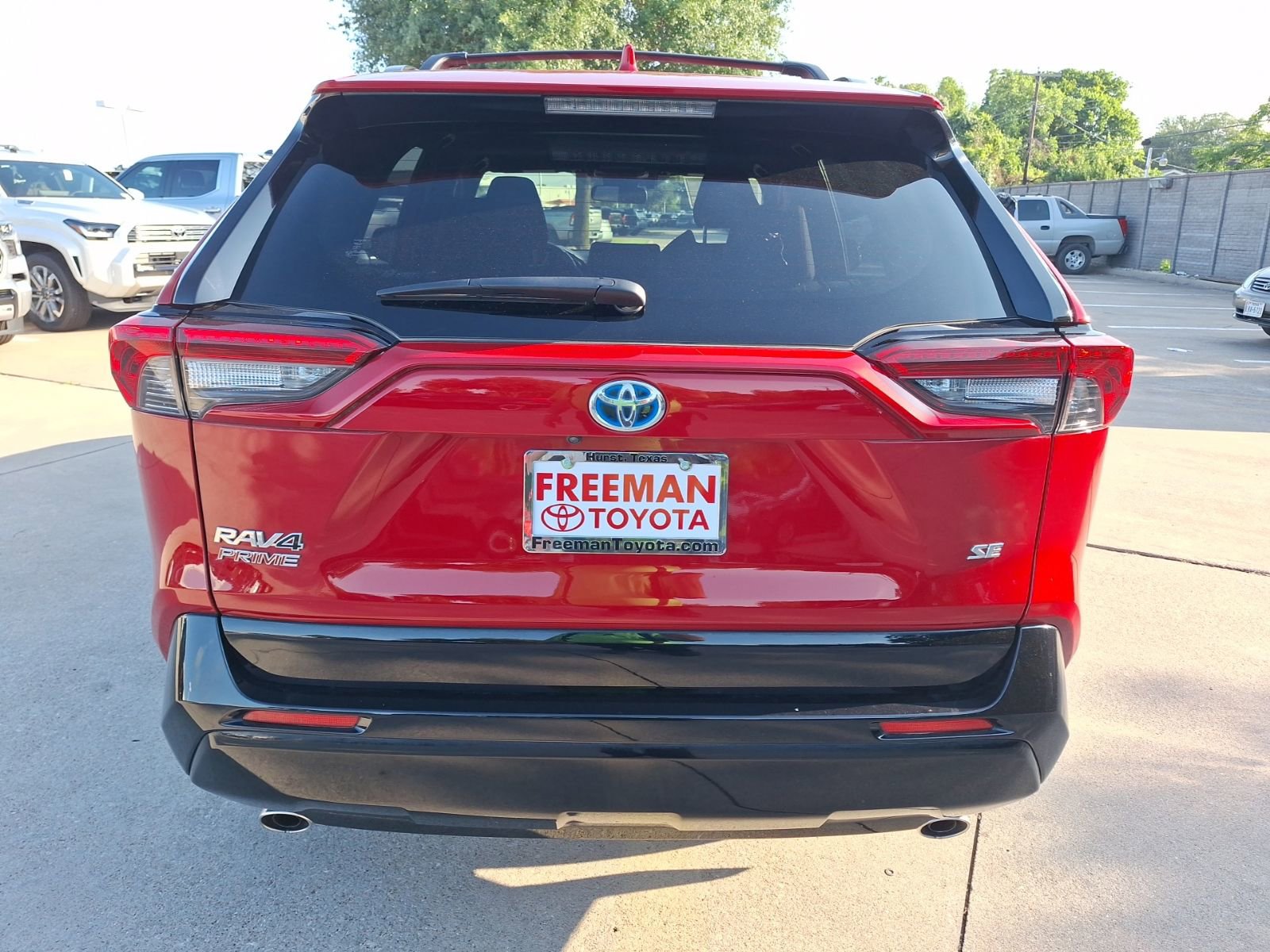 Used 2024 Toyota RAV4 SE w/ Weather & Moonroof Package AWD/4WD image 5