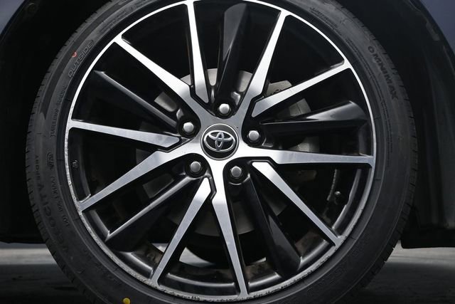 Used 2021 Toyota Camry SE w/ Convenience Package FWD image 9