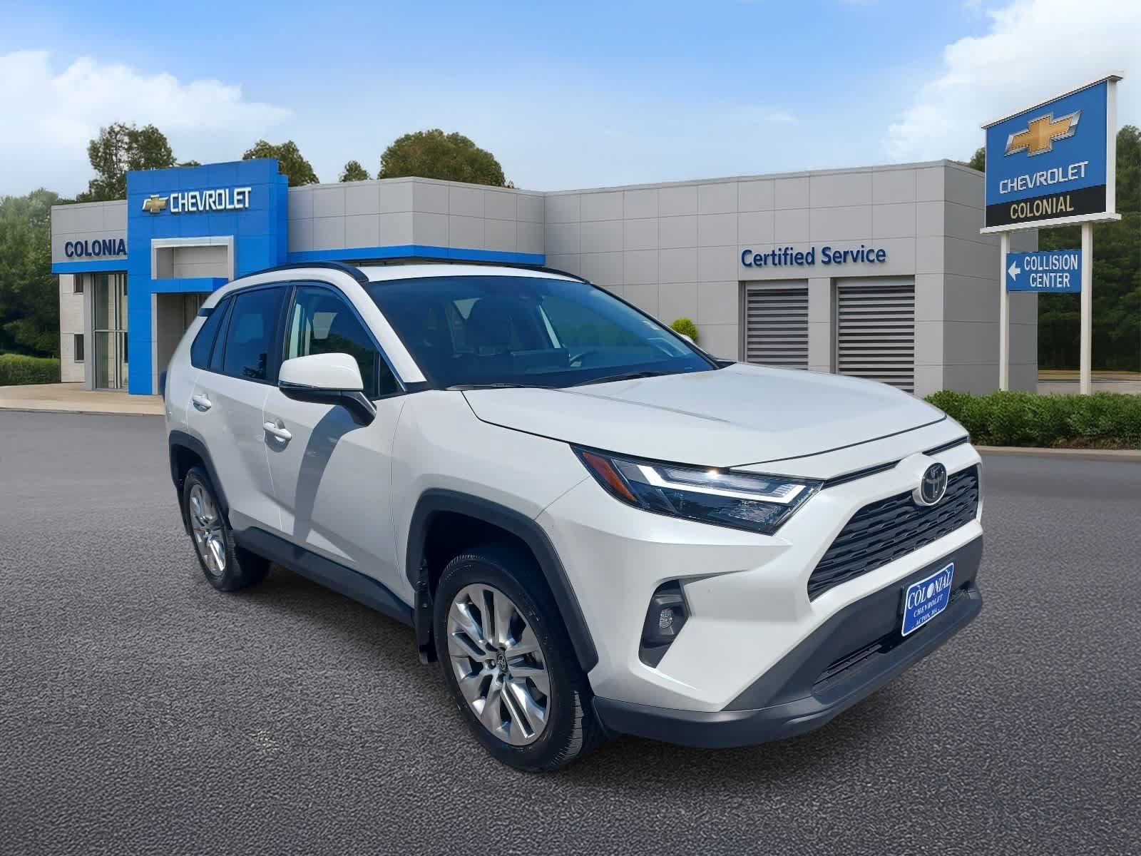 Used 2025 Toyota RAV4 XLE Premium w/ Weather Package AWD/4WD image 2