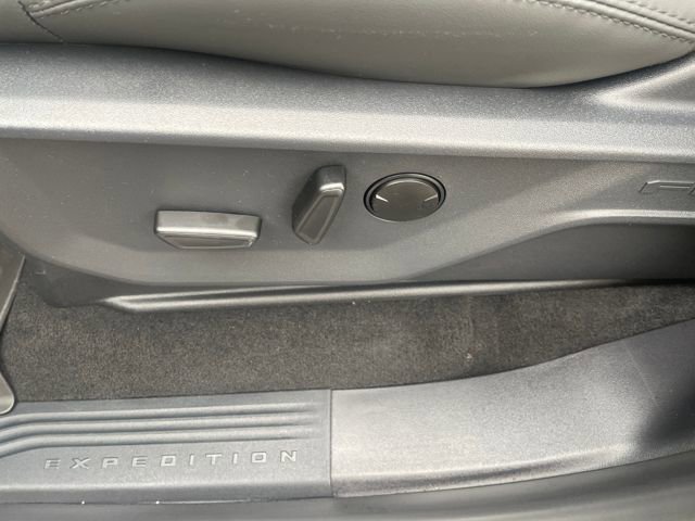 New 2026 Ford Expedition Max Active image 30