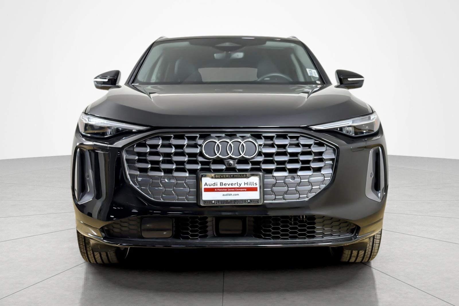 Used 2025 Audi Q5 Premium Plus w/ Premium Plus AWD/4WD image 8