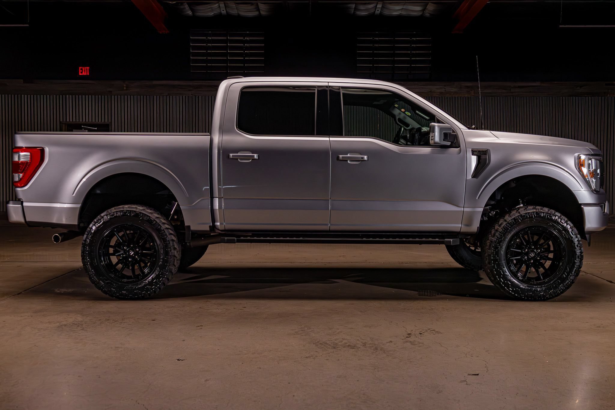 Used 2023 Ford F150 Lariat AWD/4WD image 11