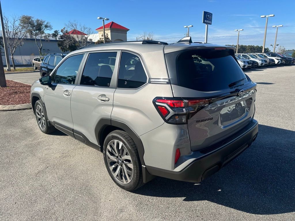 Used 2025 Subaru Forester Touring image 9