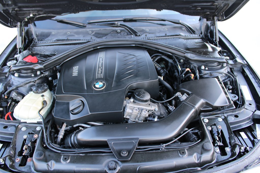 Used 2013 BMW 335i xDrive Sedan AWD/4WD image 36