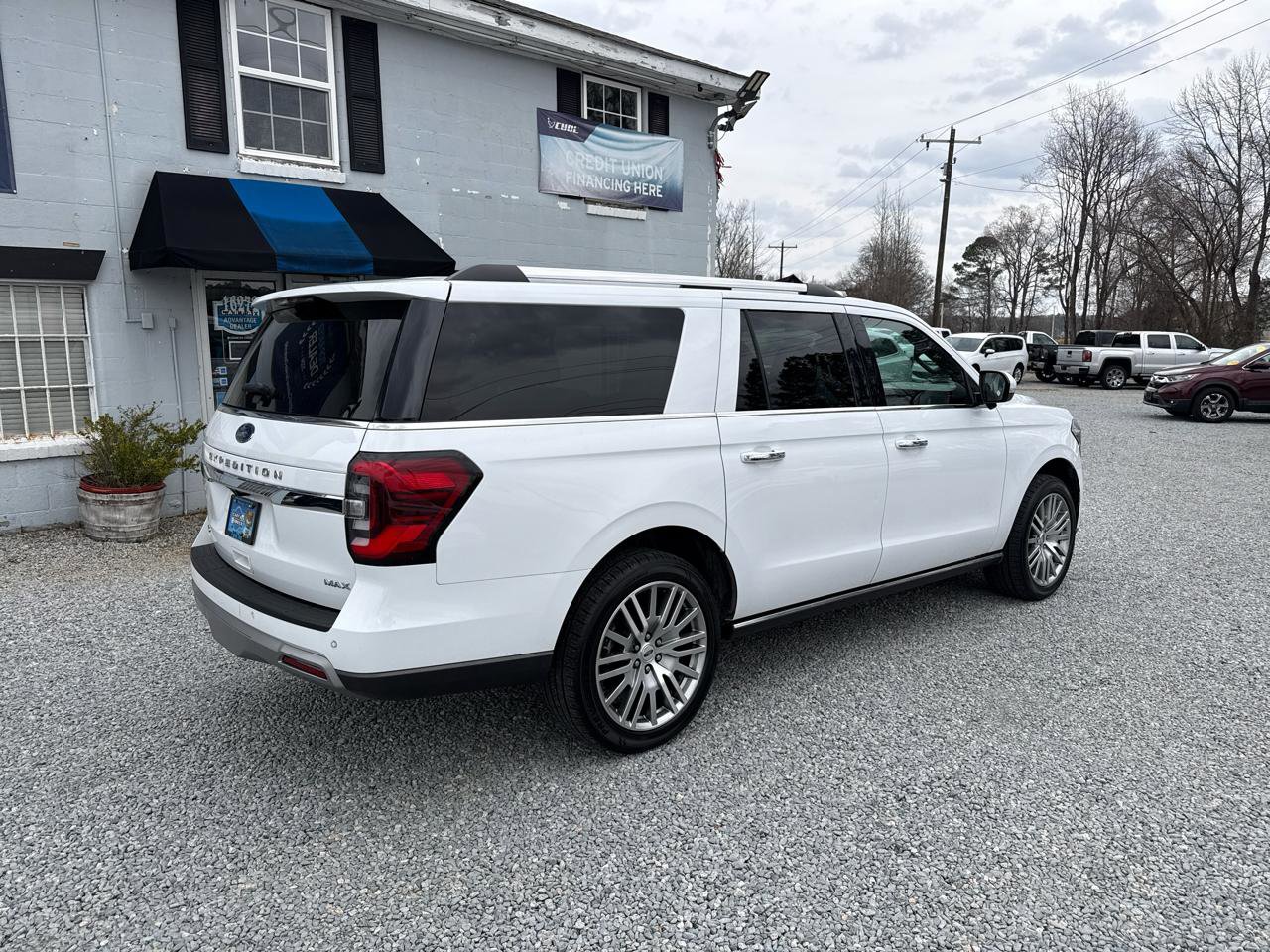 Used 2023 Ford Expedition Max Limited AWD/4WD image 5