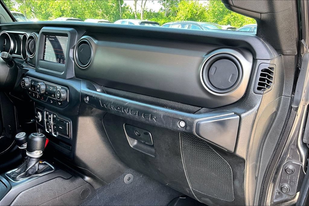 Used 2018 Jeep Wrangler Unlimited Sport S AWD/4WD image 19