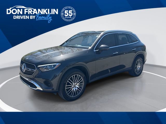 Used 2025 Mercedes-Benz GLC 300 image 1