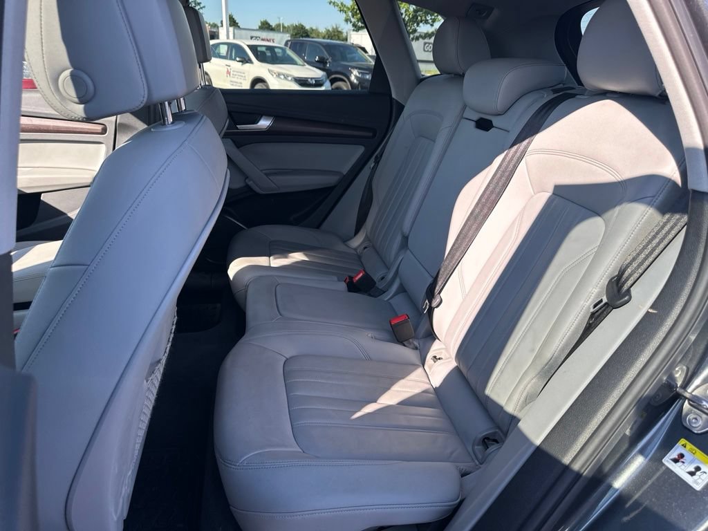 Used 2022 Audi Q5 2.0T Premium AWD/4WD image 13
