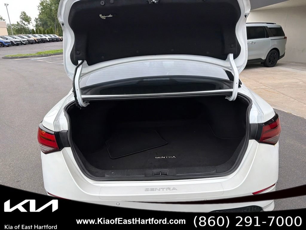 Used 2023 Nissan Sentra SR w/ SR Premium Package FWD image 16