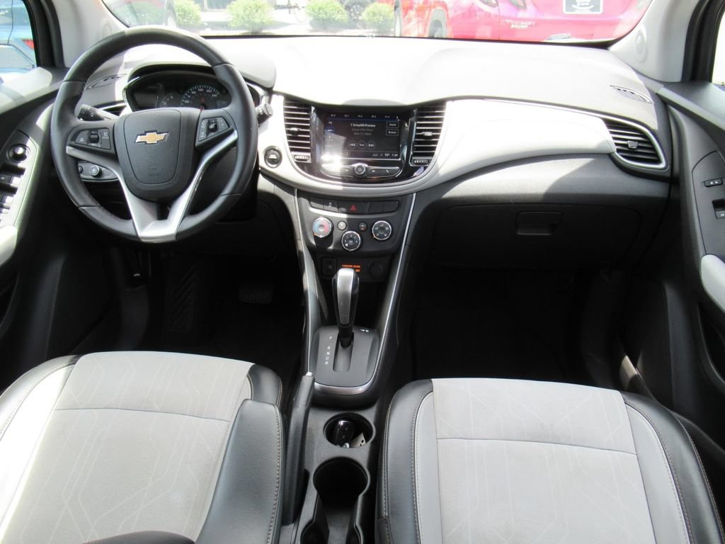 Used 2018 Chevrolet Trax LT w/ Driver Confidence Package FWD image 12