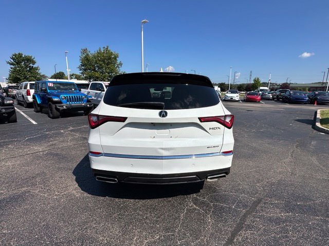 Used 2023 Acura MDX w/ Technology Package AWD/4WD image 9