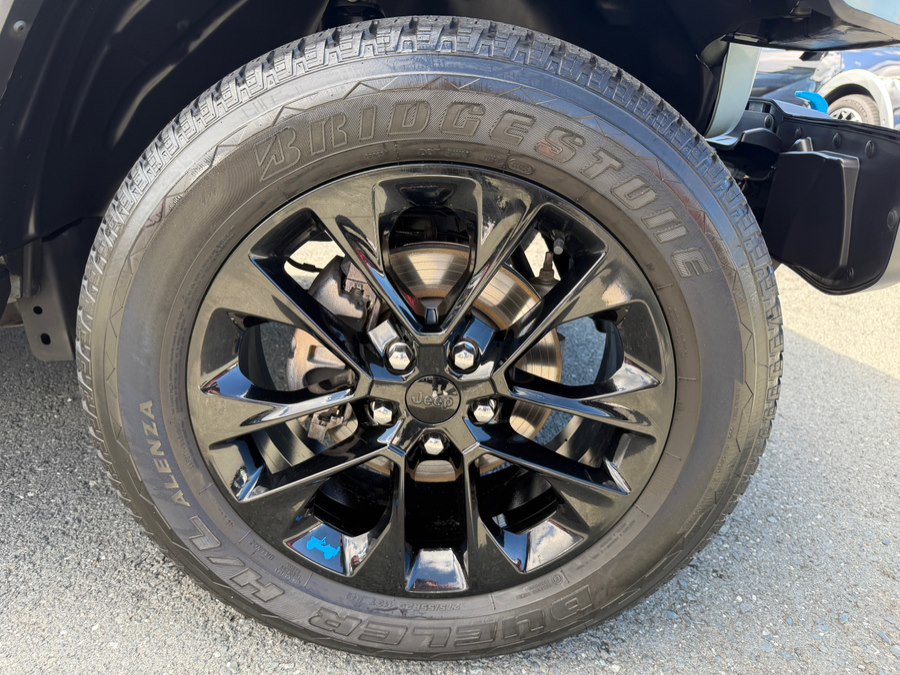 Used 2023 Jeep Wrangler Sahara AWD/4WD image 54