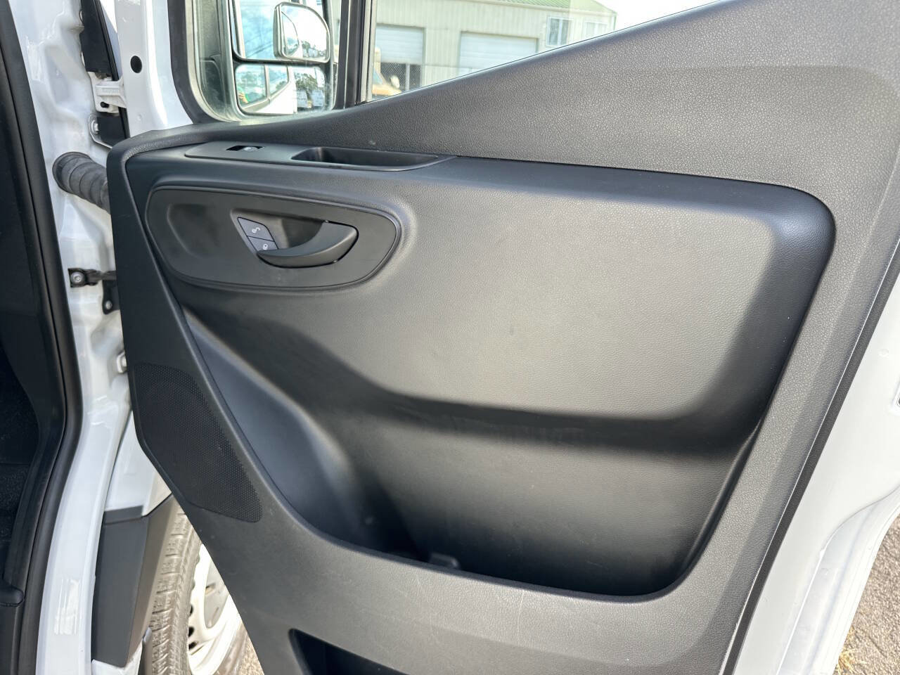 Used 2022 Mercedes-Benz Sprinter 3500 image 13