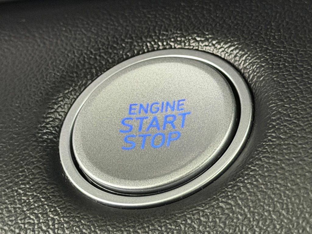 Used 2022 Hyundai Elantra Blue FWD image 29