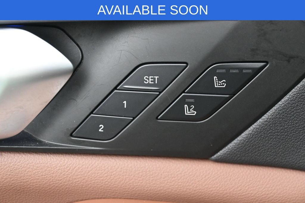 Used 2022 BMW X5 xDrive40i w/ Executive Package AWD/4WD image 15