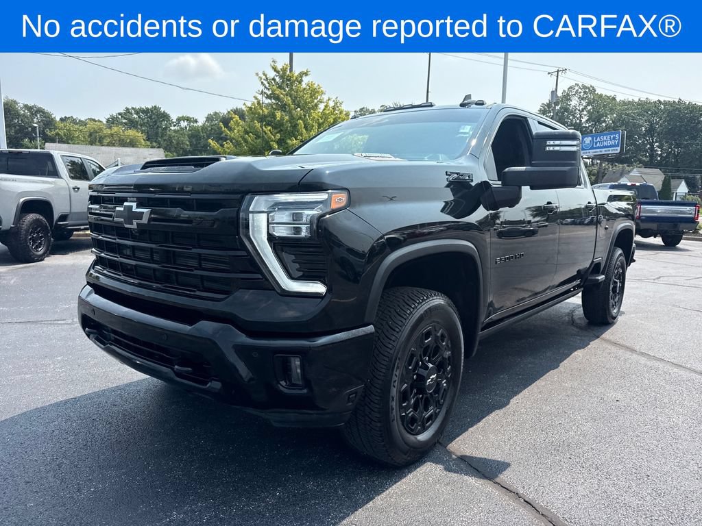 Used 2024 Chevrolet Silverado 2500 LTZ w/ LTZ Plus Package AWD/4WD image 2