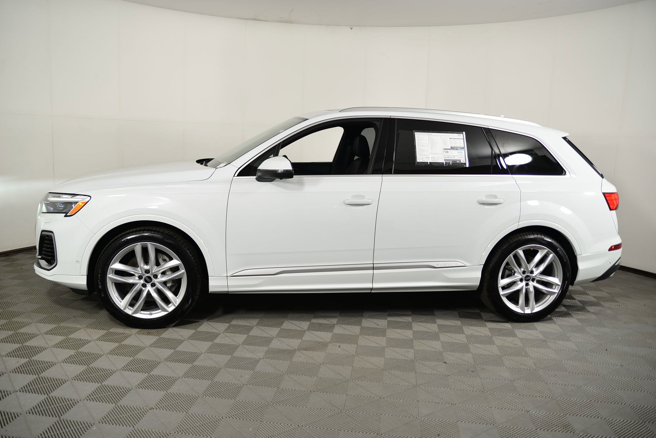 New 2025 Audi Q7 3.0T Premium Plus image 2