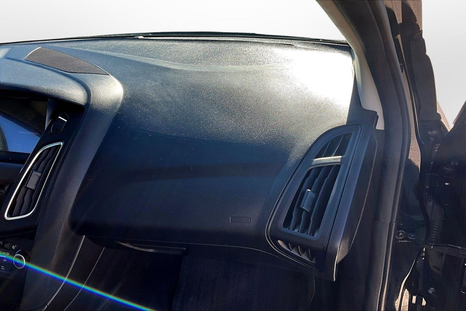 Used 2018 Ford Focus SEL image 21
