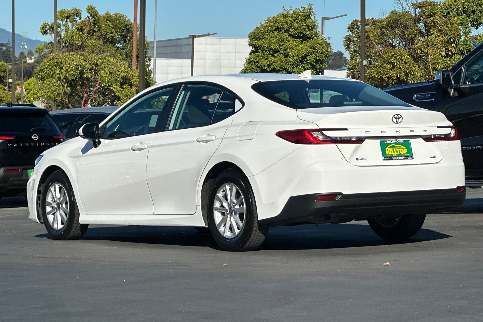 Used 2025 Toyota Camry LE FWD image 7