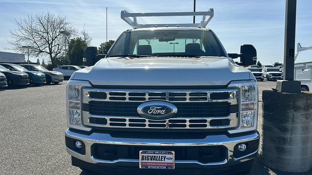 New 2026 Ford F350 XL w/ XL Chrome Package RWD image 2