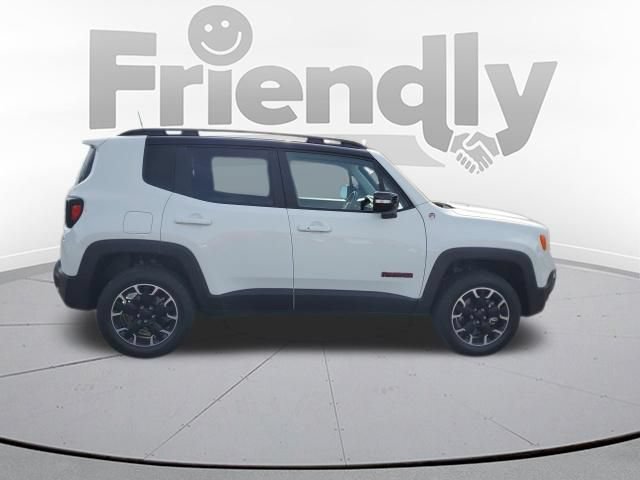 Used 2023 Jeep Renegade Trailhawk w/ Trailhawk Elite Group AWD/4WD image 6