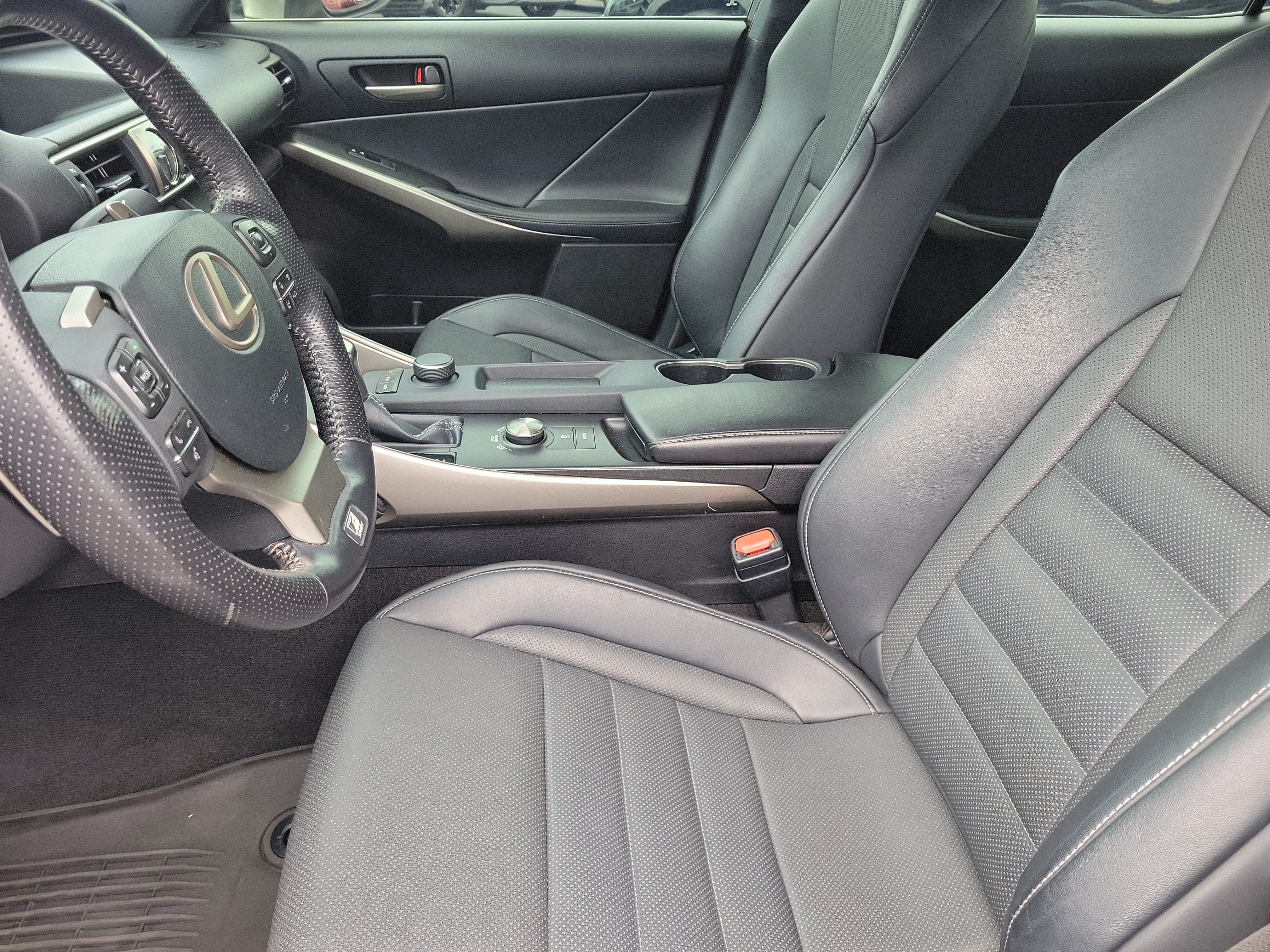 Used 2020 Lexus IS 300 F Sport w/ F Sport Package RWD image 19