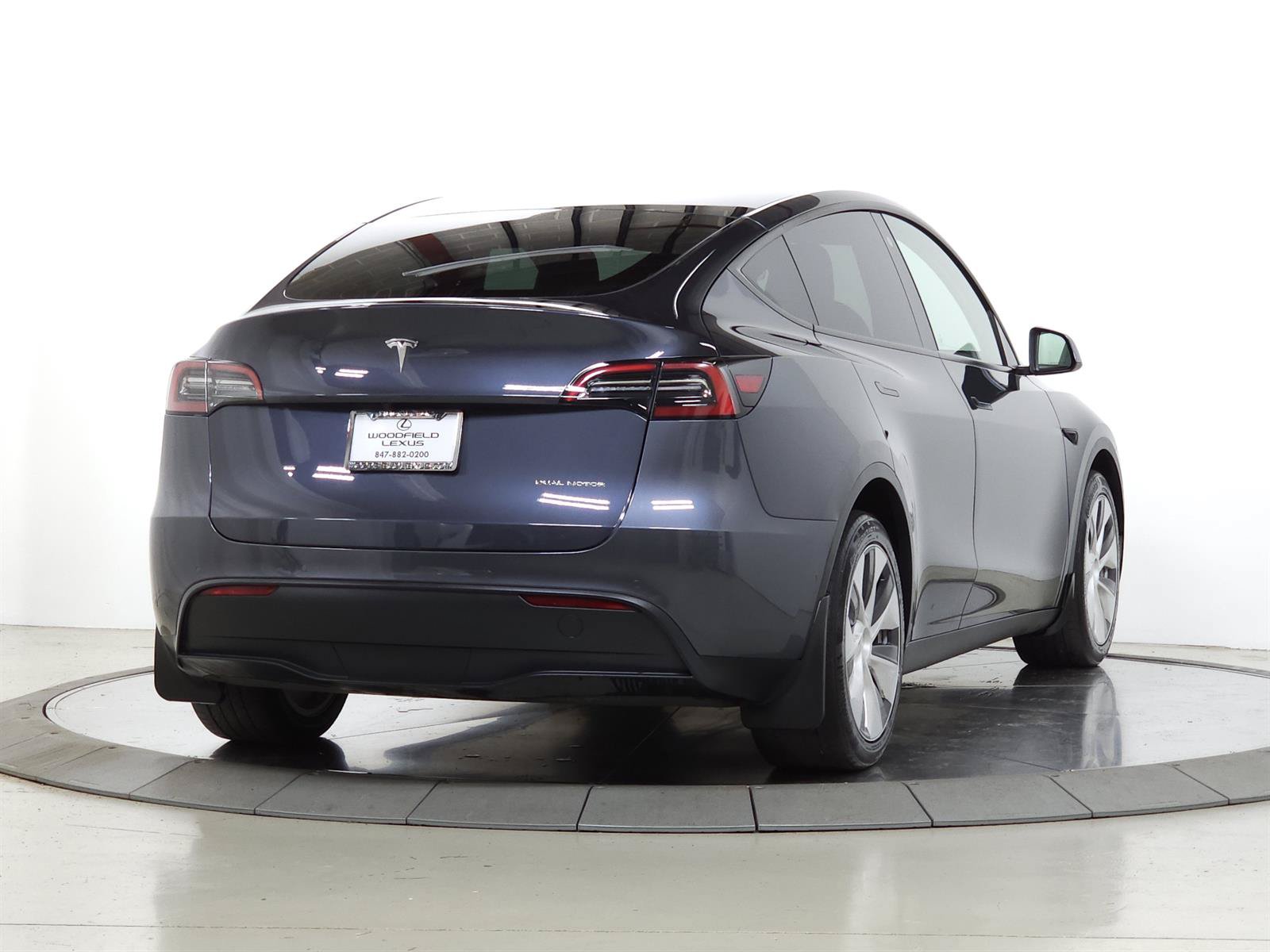 Used 2021 Tesla Model Y Long Range AWD/4WD image 9
