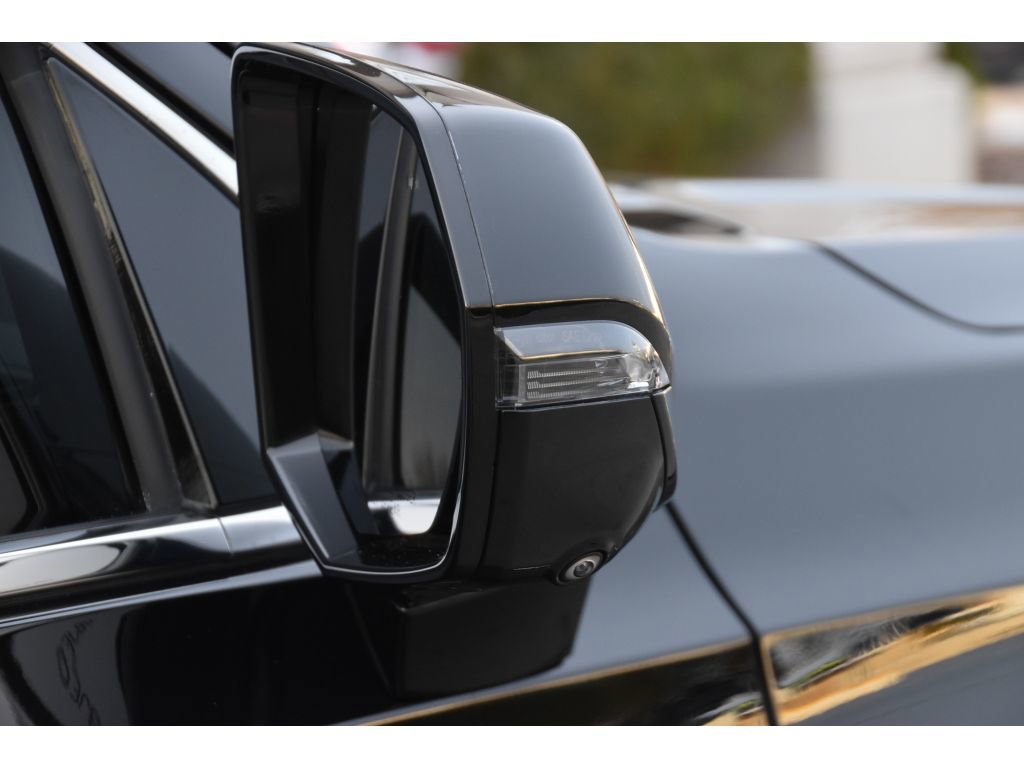 Certified 2023 Cadillac Escalade ESV Premium Luxury image 28