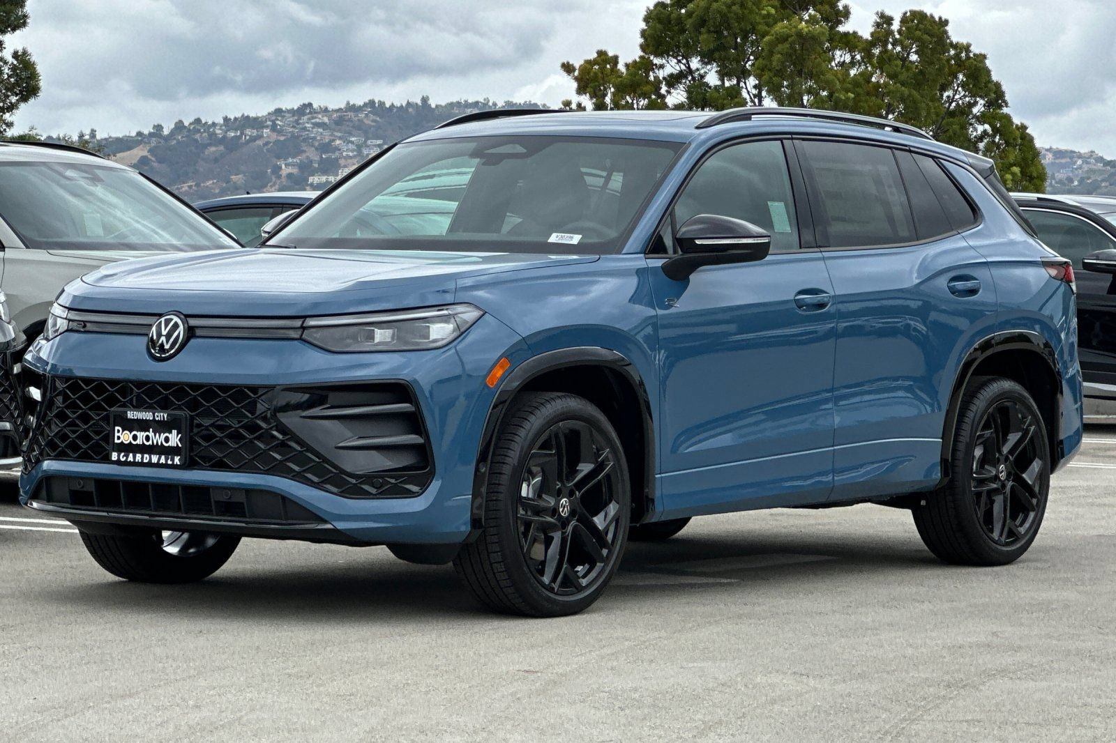 New 2026 Volkswagen Tiguan SE R-Line AWD/4WD image 8