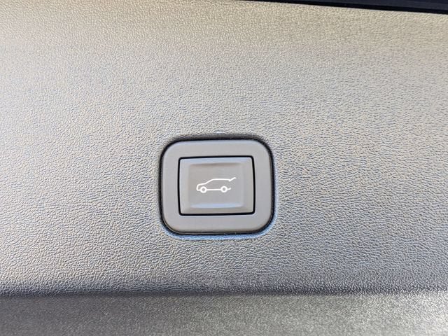 New 2026 Cadillac Optiq Luxury 2 RWD image 31