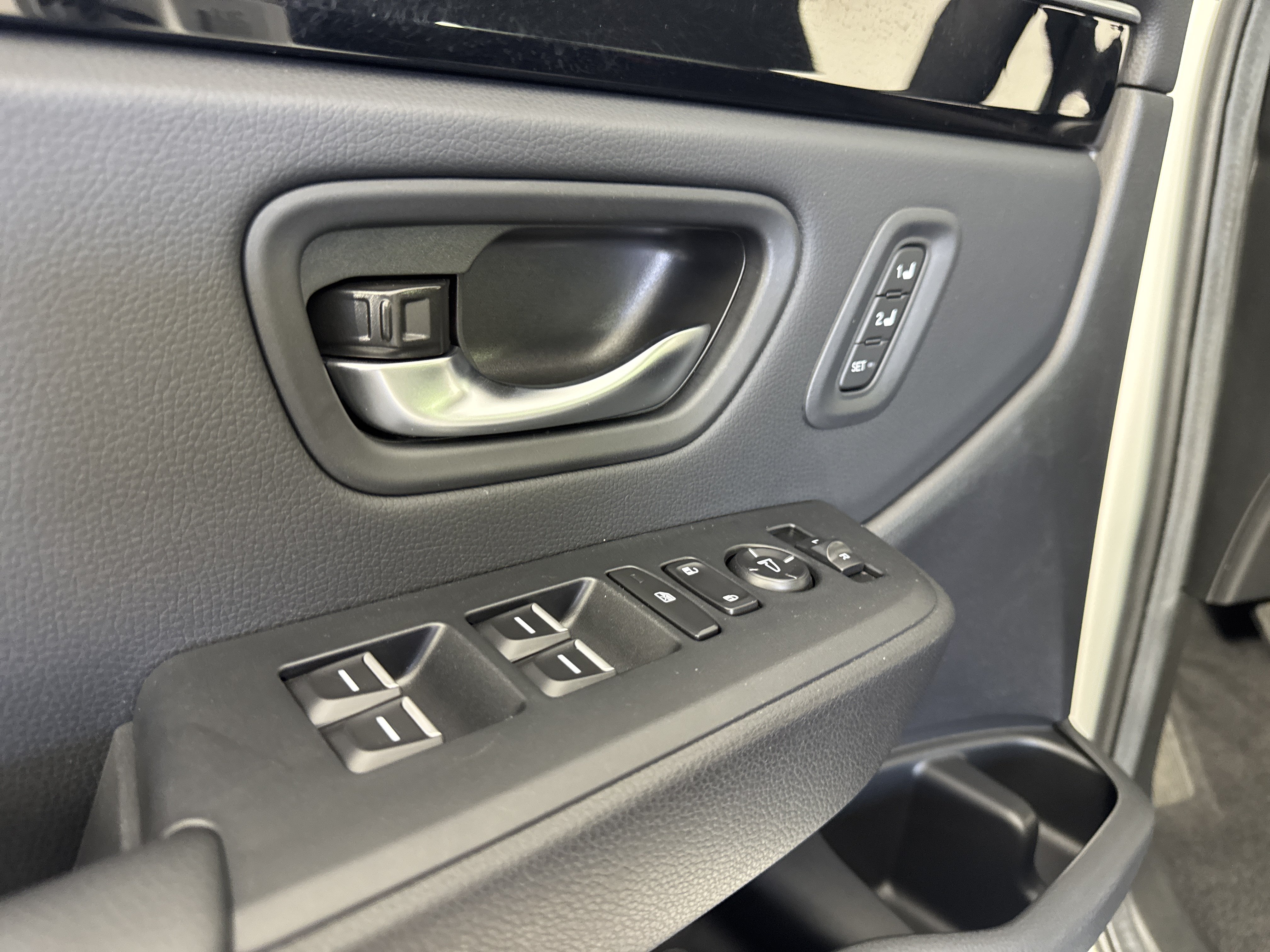 Certified 2025 Honda Pilot EX-L image 14