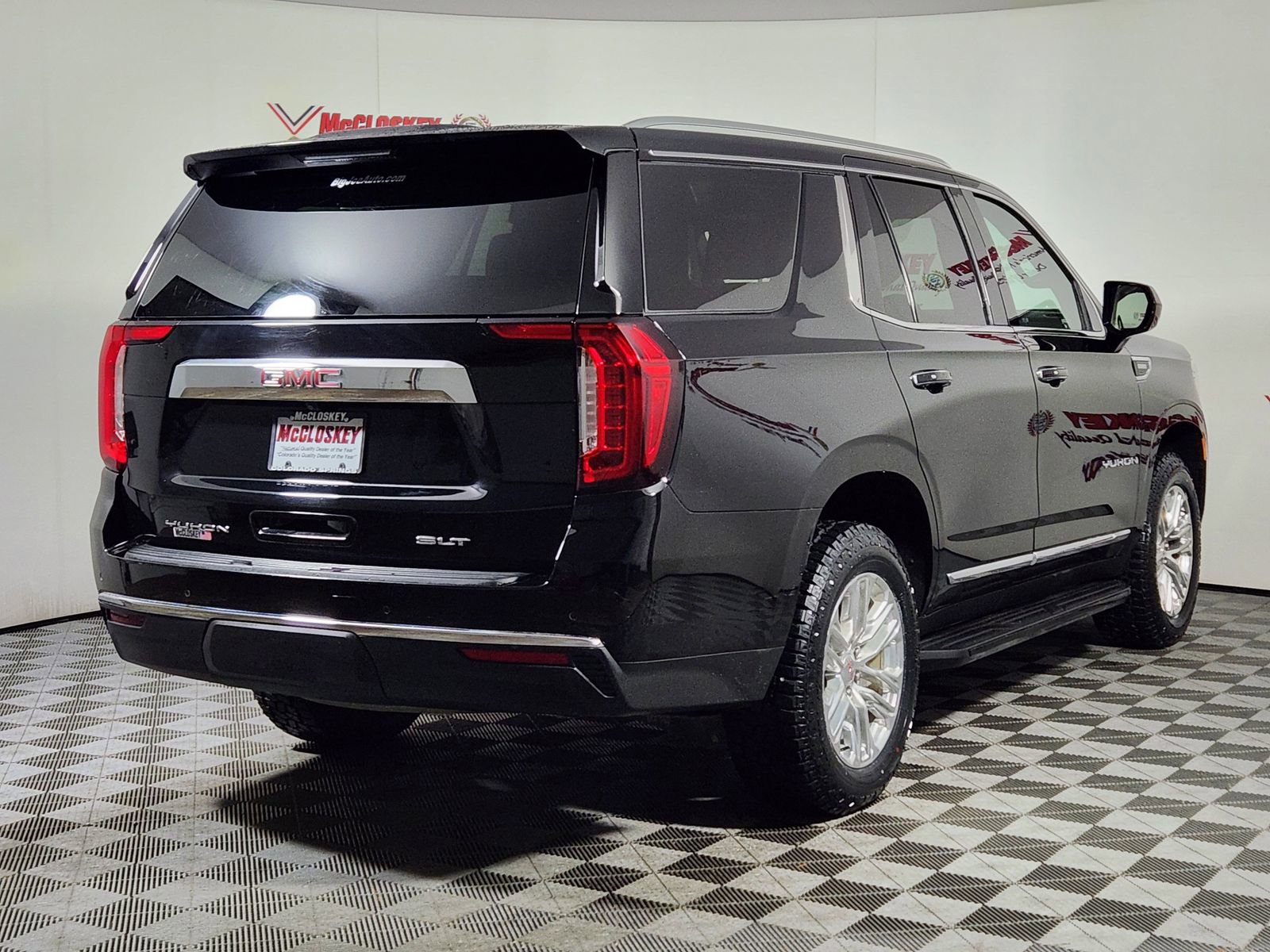 Used 2024 GMC Yukon SLT image 7