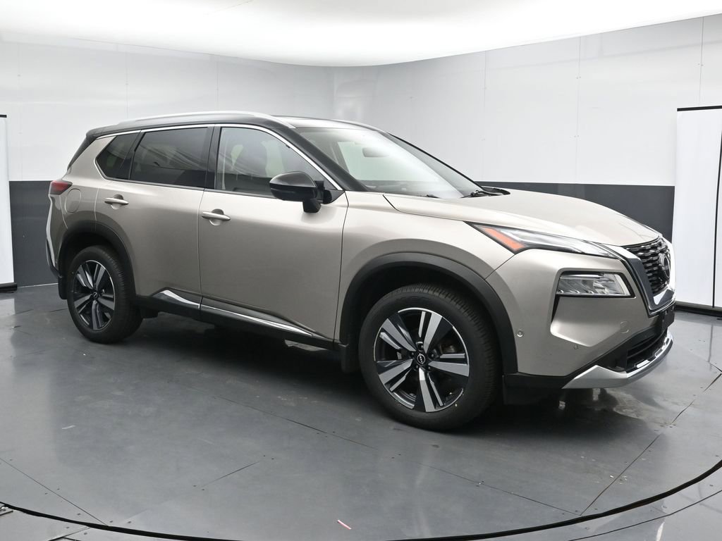 Used 2023 Nissan Rogue Platinum w/ Platinum Premium Package AWD/4WD image 2