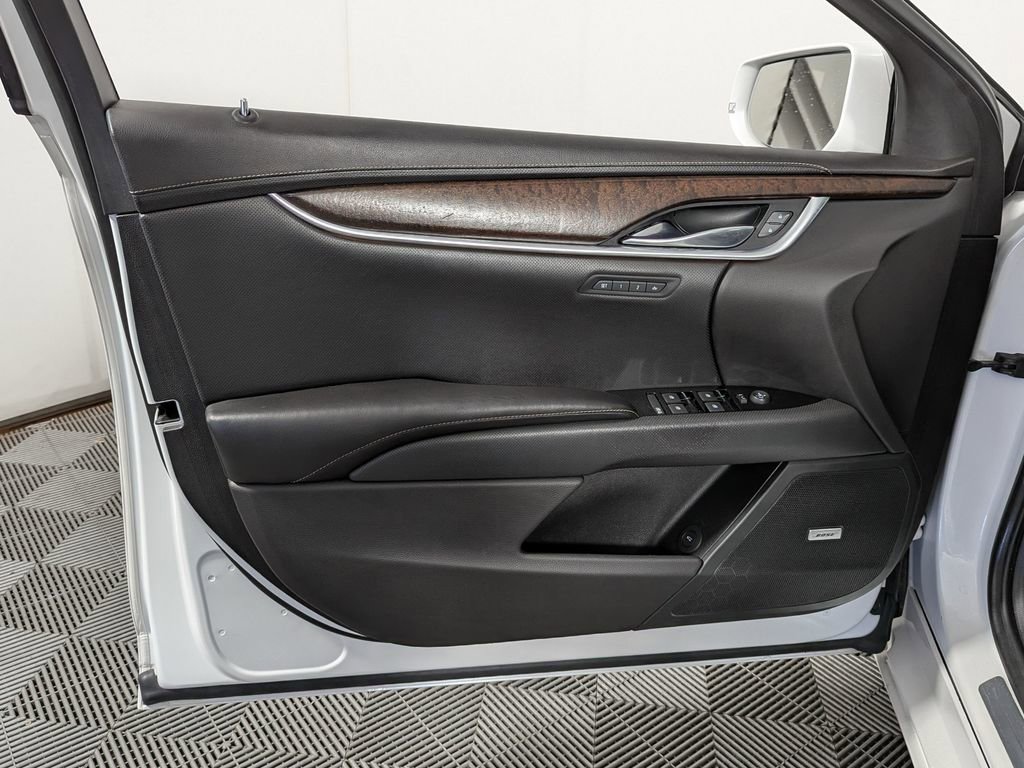 Used 2019 Cadillac XTS Luxury image 12