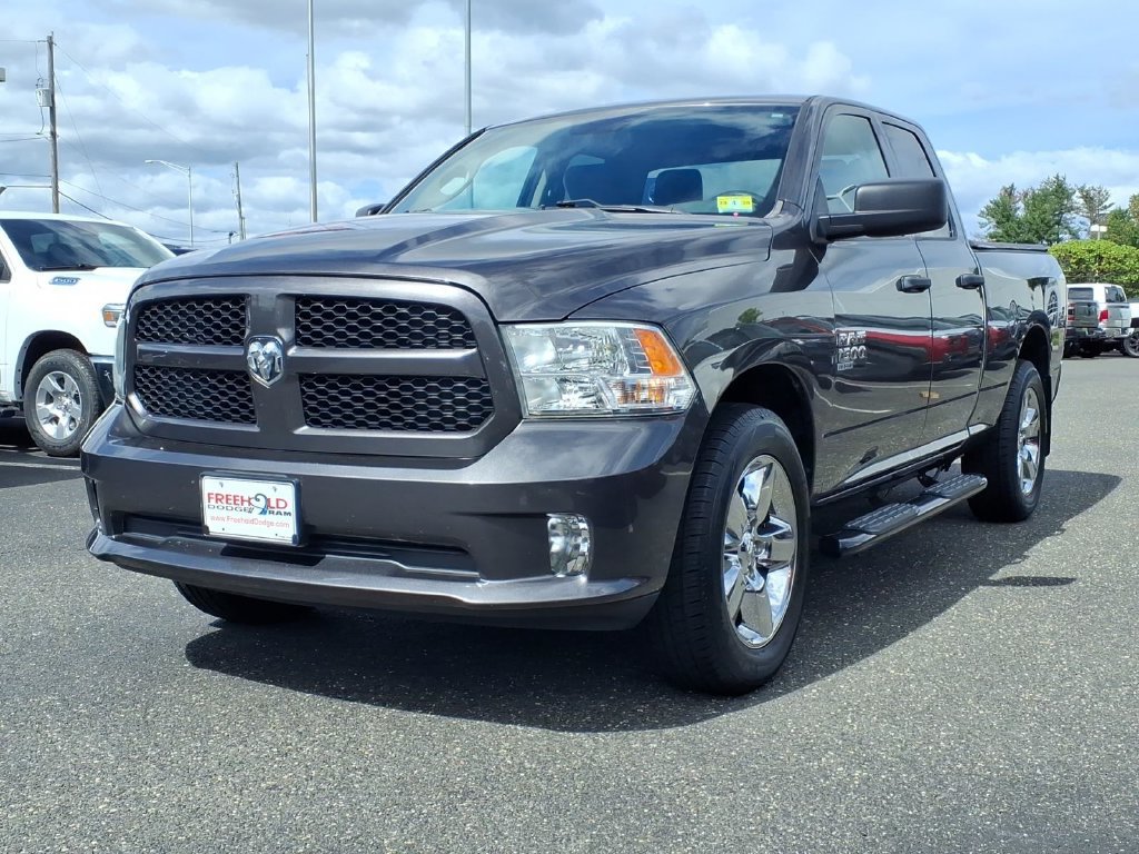 Used 2019 RAM 1500 Express w/ Express Value Package AWD/4WD image 3
