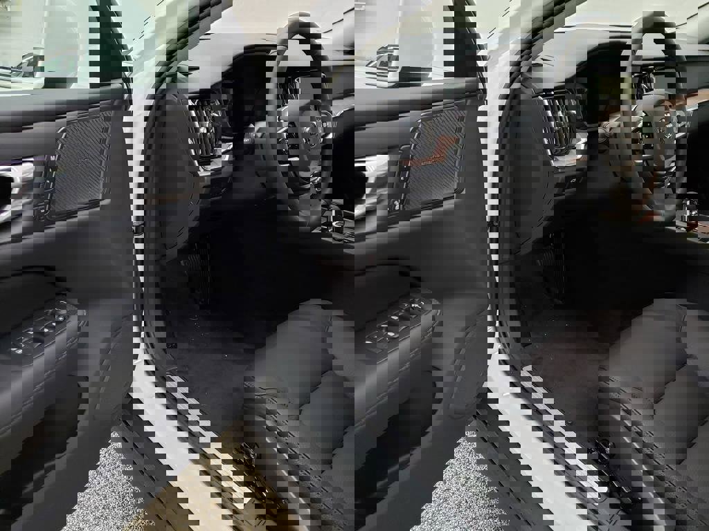 New 2026 Volvo V60 B5 Cross Country Plus w/ Protection Package Premier image 6