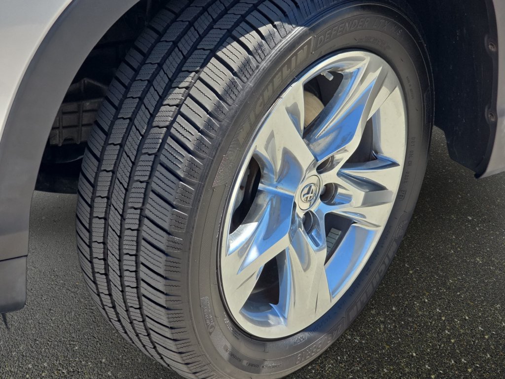 Used 2014 Toyota Highlander Limited Platinum FWD image 38