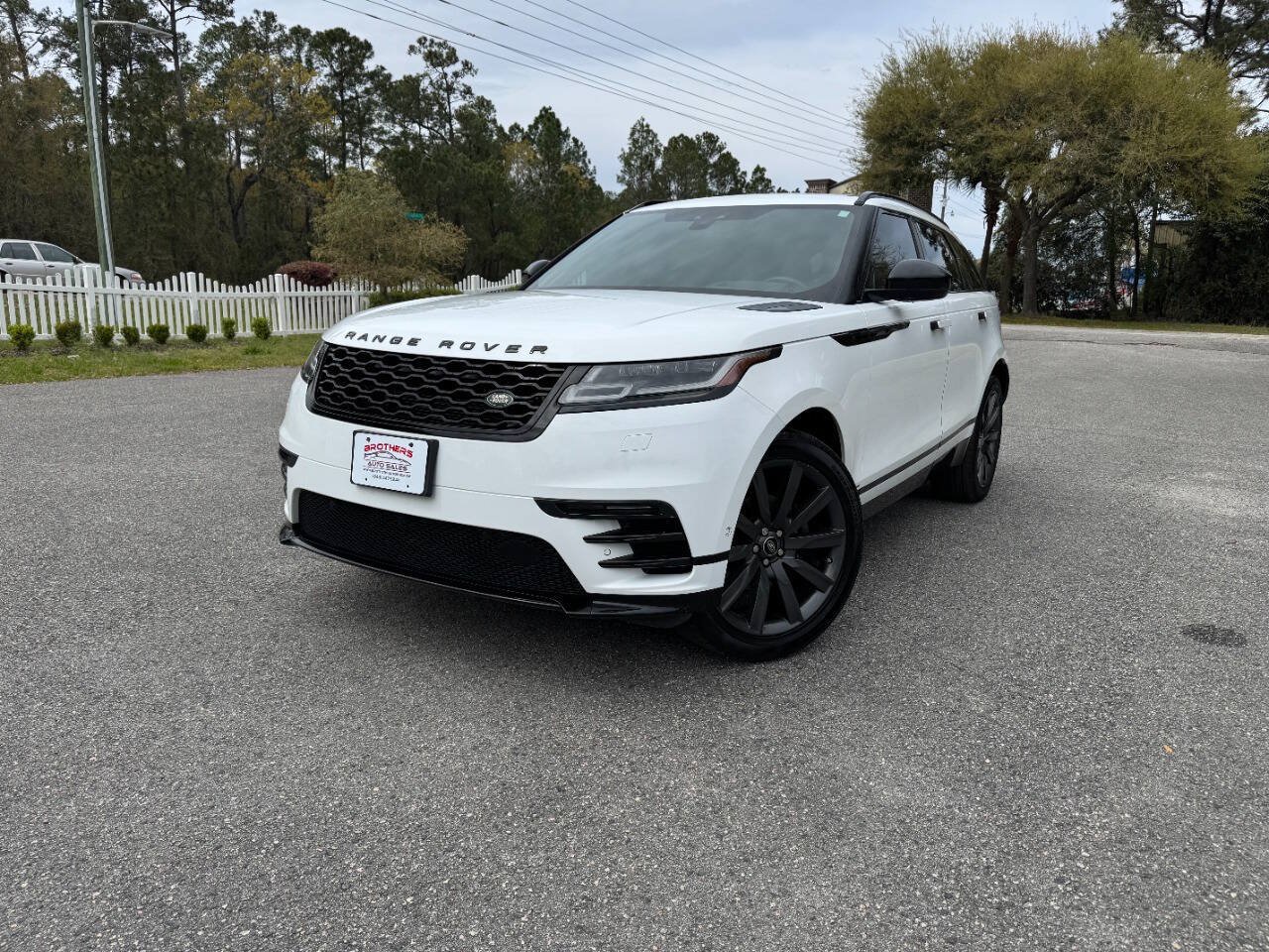 Used 2018 Land Rover Range Rover Velar R-Dynamic HSE AWD/4WD image 30