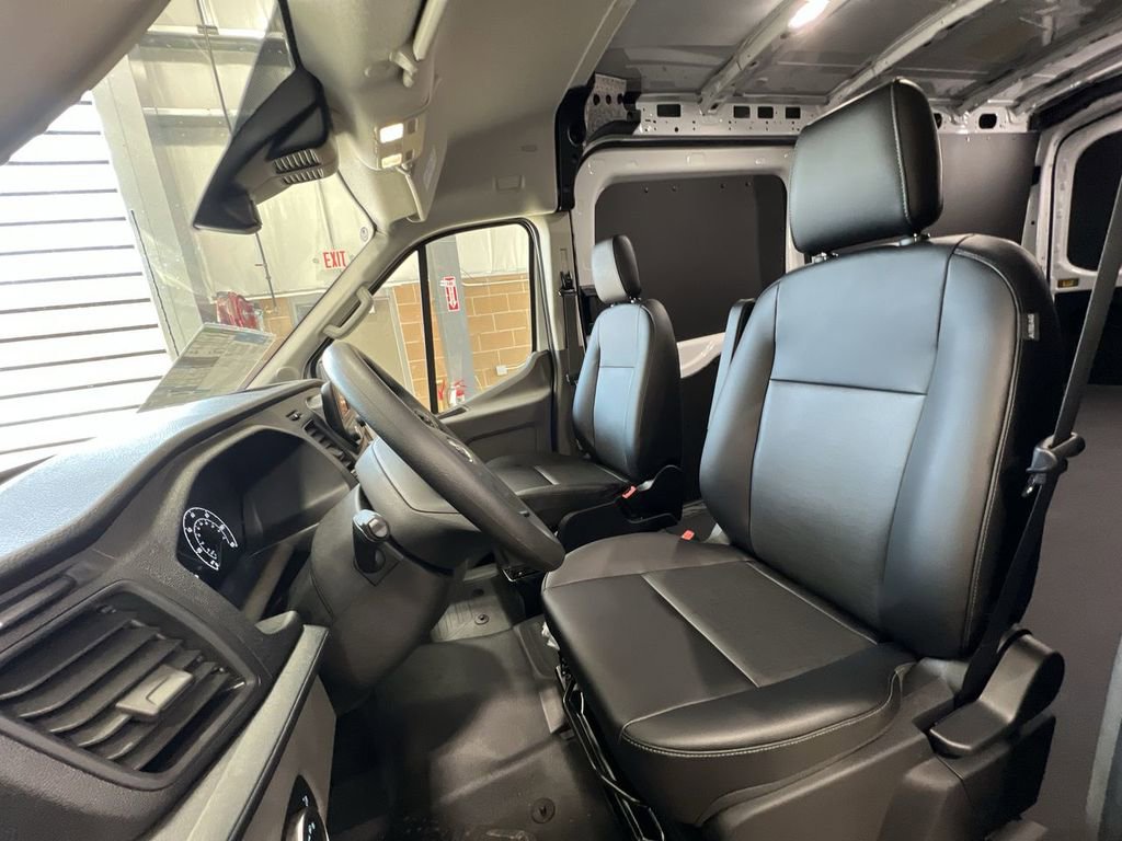 New 2025 Ford Transit 250 148 Medium Roof w/ Load Area Protection Package image 4