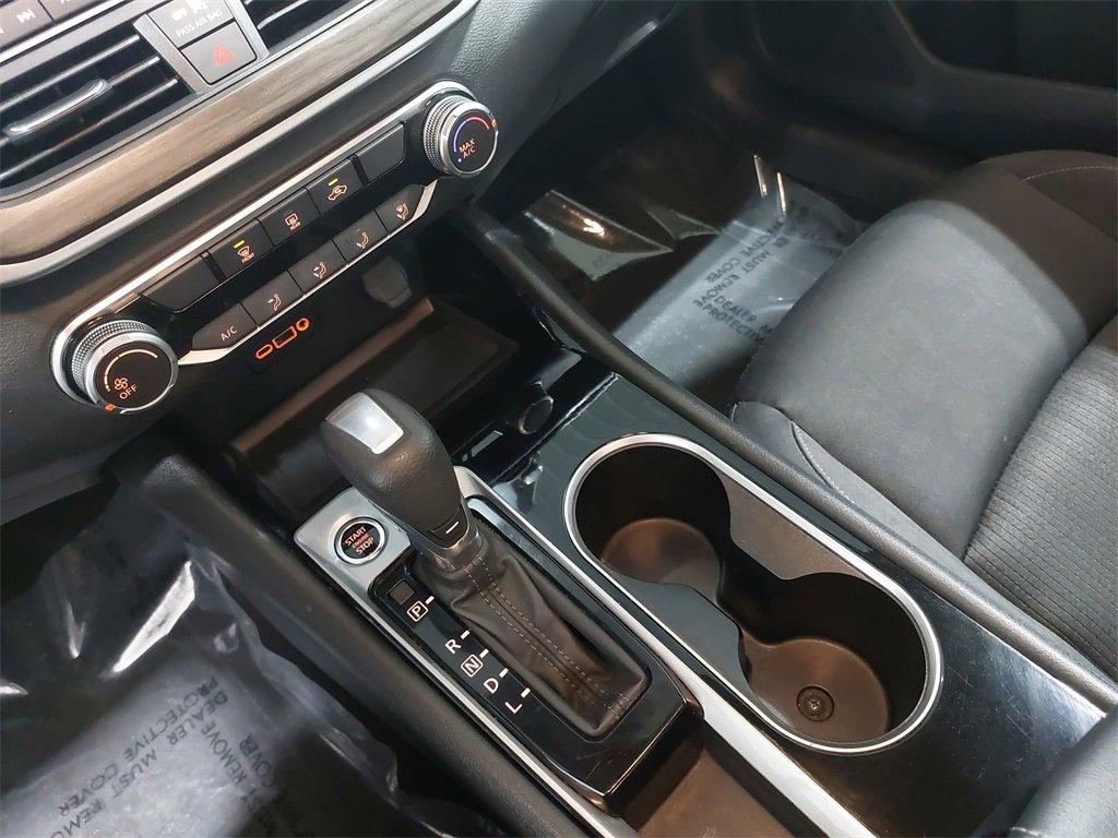 Used 2024 Nissan Altima 2.5 SV image 24