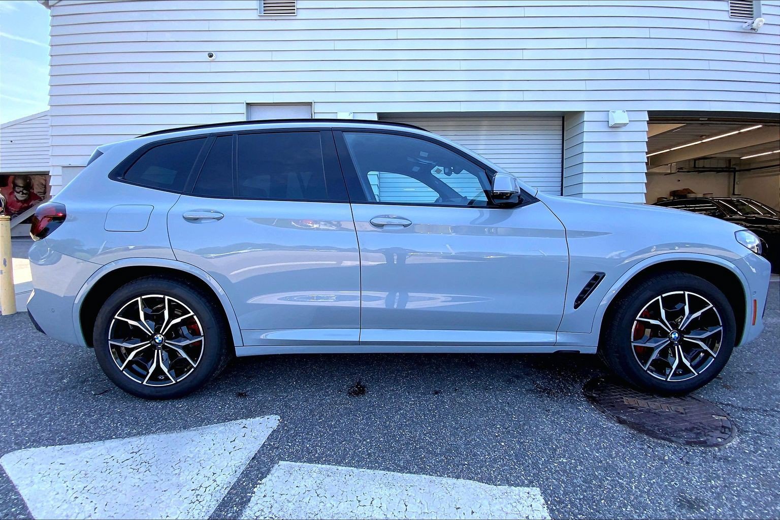 Used 2023 BMW X3 xDrive30i w/ M Sport Package AWD/4WD image 8