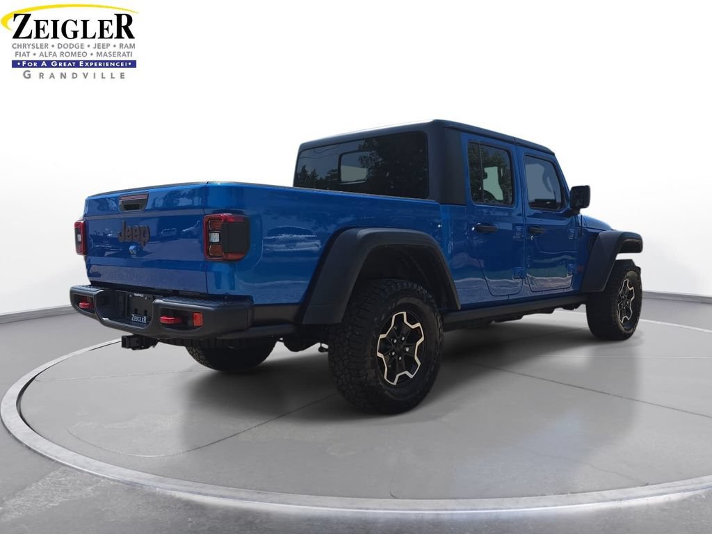 Used 2023 Jeep Gladiator Rubicon w/ LED Lighting Group AWD/4WD image 5