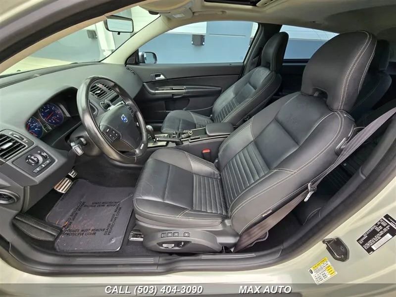 Used 2011 Volvo C30 T5 R-Design image 12