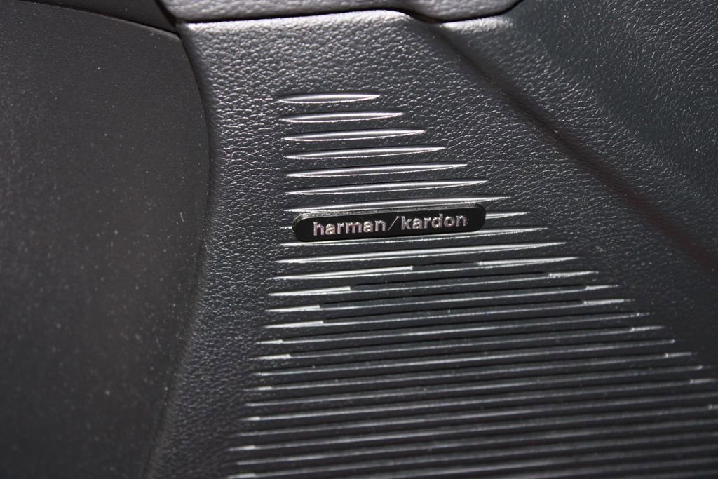 Used 2016 Dodge Challenger R/T Scat Pack w/ Leather Interior Group image 33